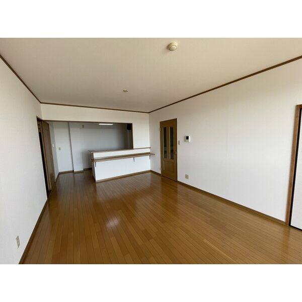 ロイヤル芝原南館 室内写真2