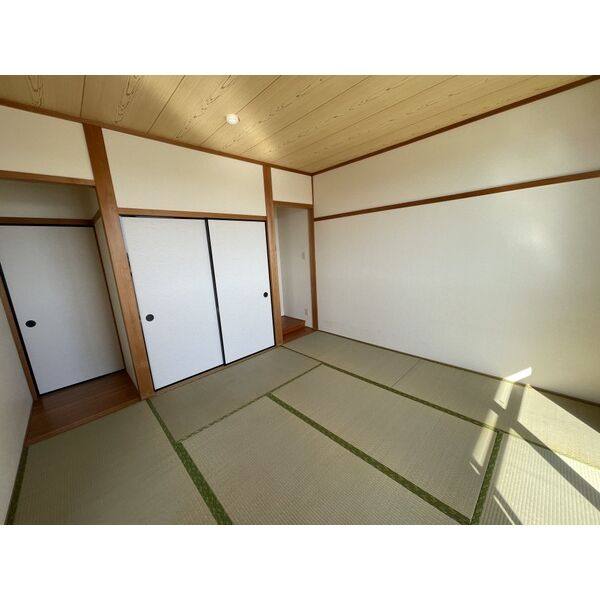 ロイヤル芝原南館 室内写真6
