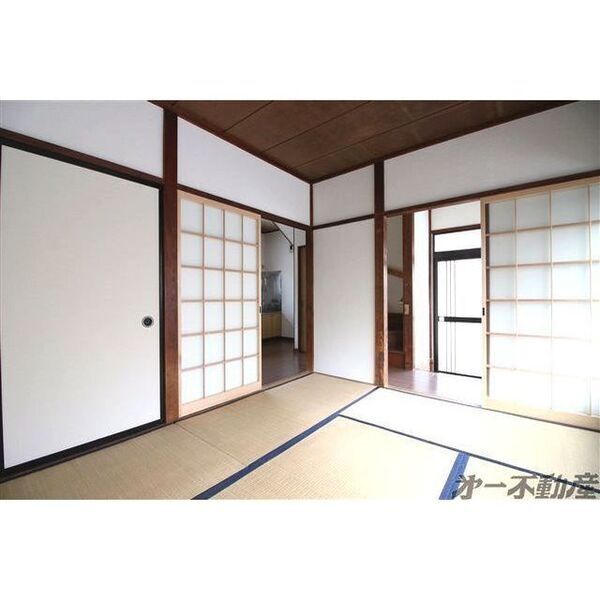 野村一戸建 室内写真1