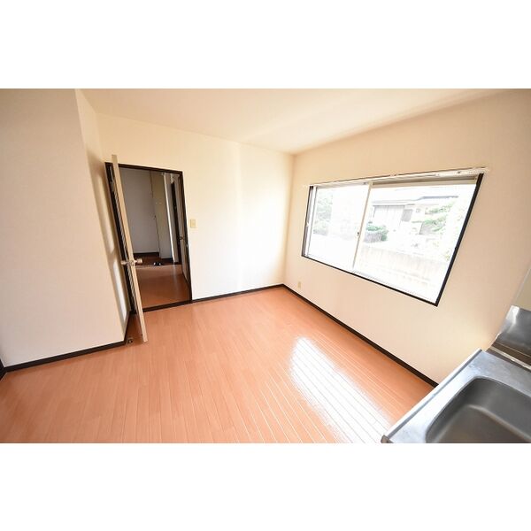ファミール仁川II 室内写真3