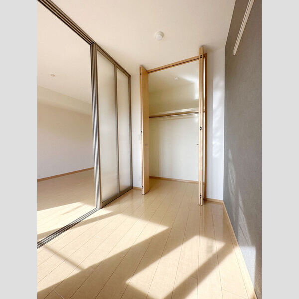 フィオーレ三条 室内写真1