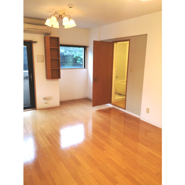 az haus 室内写真2