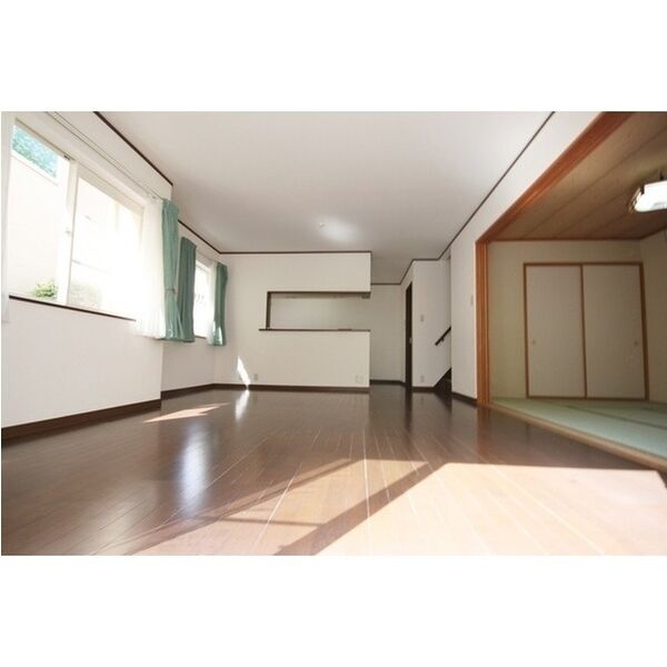 見野一丁目戸建て 室内写真2