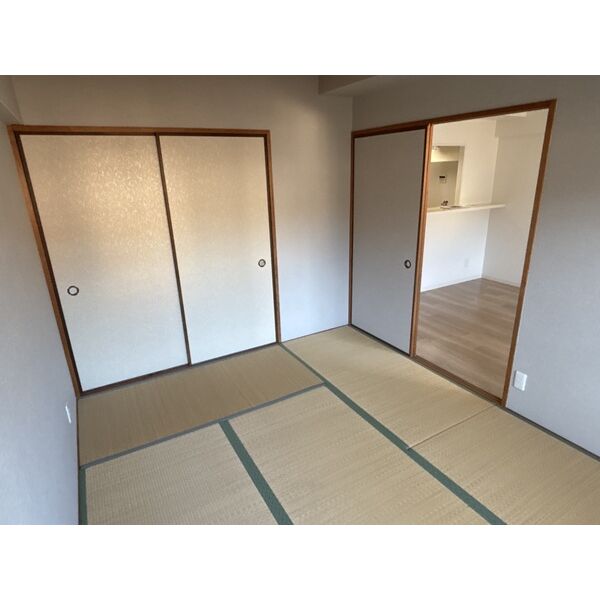 シャトー三和青山 室内写真4