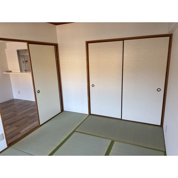 シャトー三和青山 室内写真4