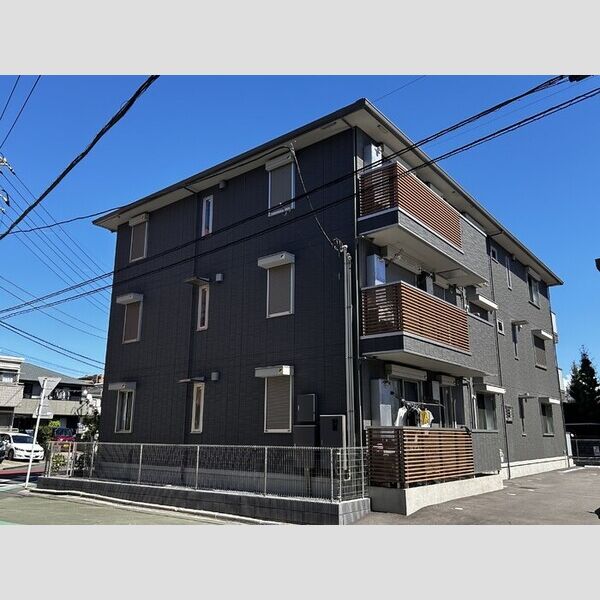 ロイヤルクレスト六号館