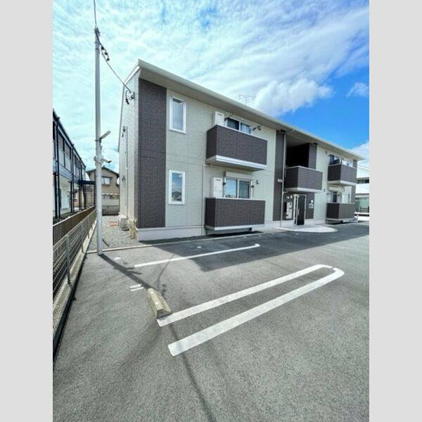プレミール小坂井 建物画像