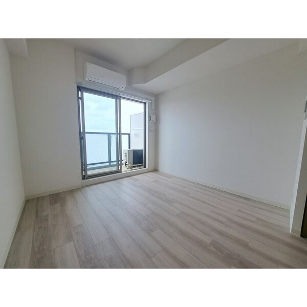 スプランディッド新大阪WEST 室内写真1