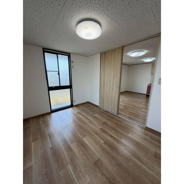 綾I 室内写真6
