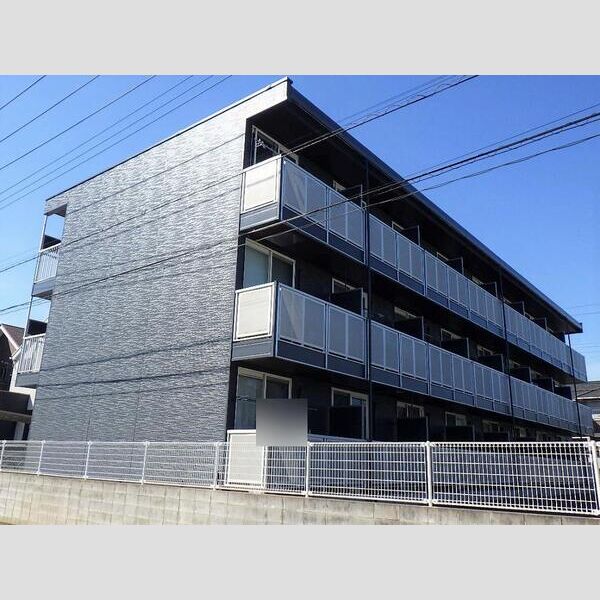 レオパレスリラ 建物画像