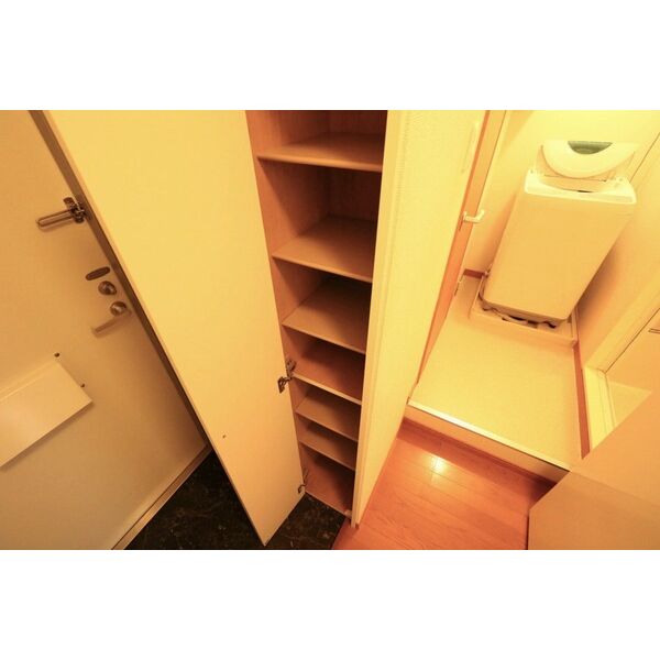 レオパレスラ グラシューズ 室内写真9
