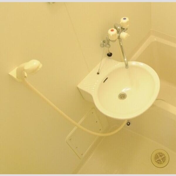 レオパレスルナボアール 室内写真4