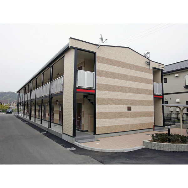 レオパレスチェディgroveⅡ 建物画像