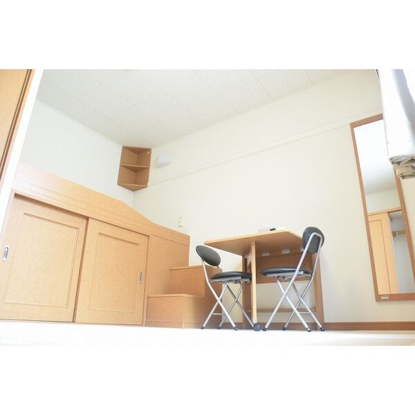 レオパレスドミールブラシェ 室内写真3