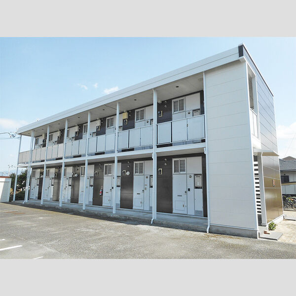 レオパレスシャルマン 建物画像