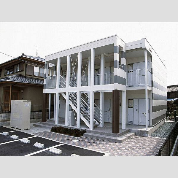 レオパレス天伯Ⅱ 建物画像