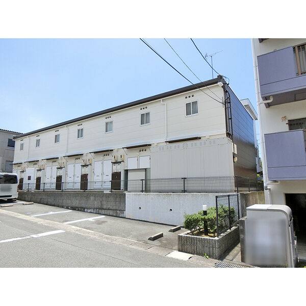レオパレス二本木 建物画像