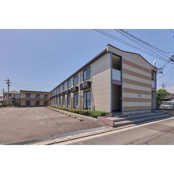 レオパレス渚 建物画像