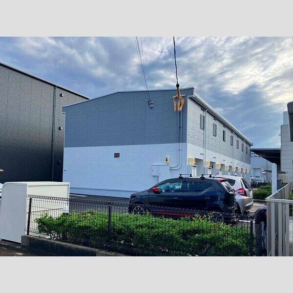 レオパレスGlanz本郷 建物画像