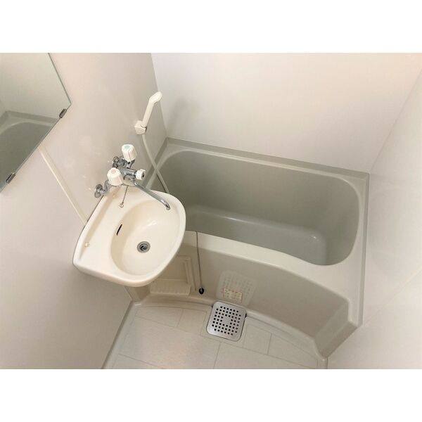 レオパレスKATOU 室内写真4
