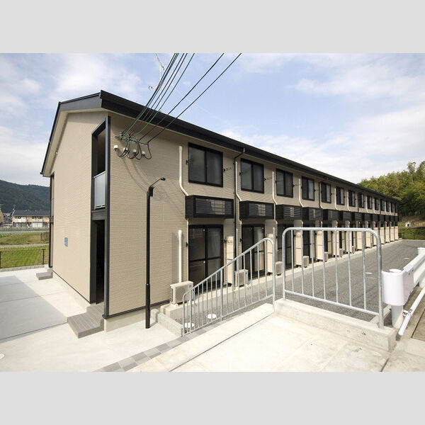 レオパレスアルモニ 建物画像