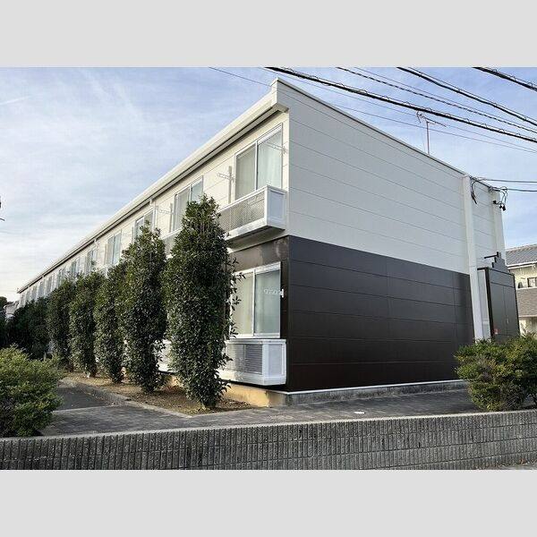 レオパレスシャルム出口A 建物画像