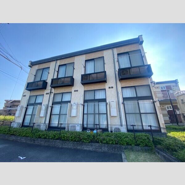 レオパレスピュアホワイト 建物画像