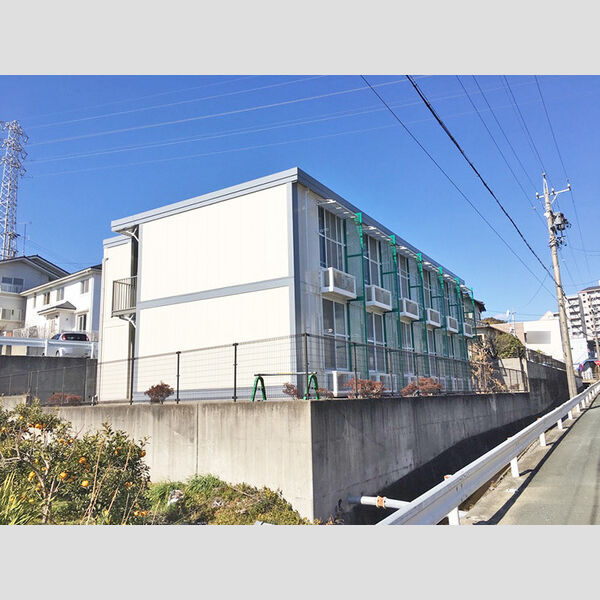 レオパレスコニファー 建物画像