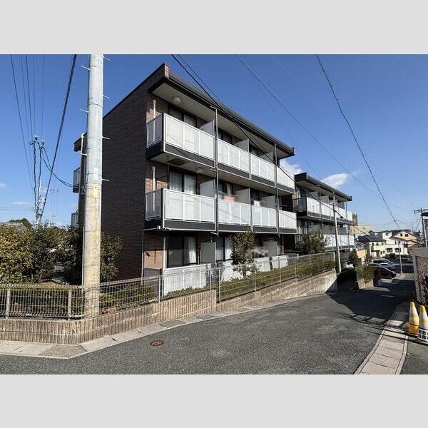 レオパレスさくら坂 建物画像