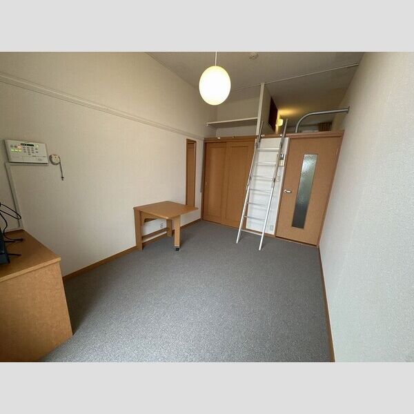 レオパレスグランパルク小柳 室内写真10