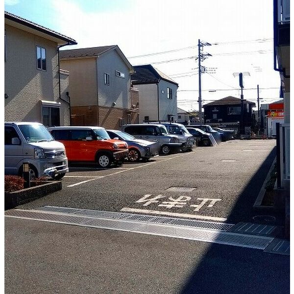レオパレスめぐみ 室内写真3