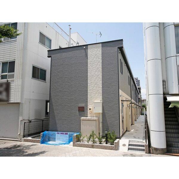 レオパレスカームリィ浜 建物画像