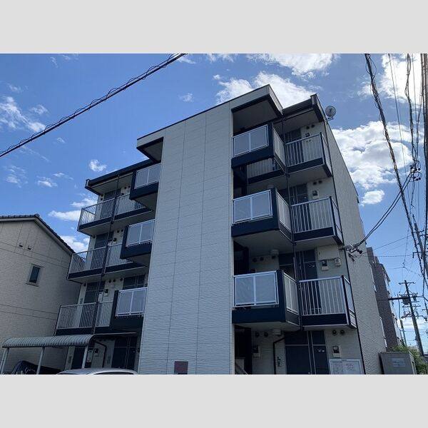 レオパレスPORT WAVE 建物画像