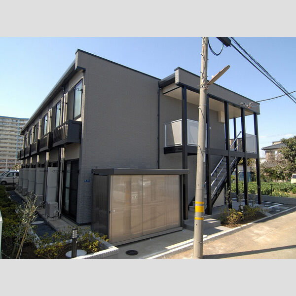 レオパレスシェソワⅢ 建物画像