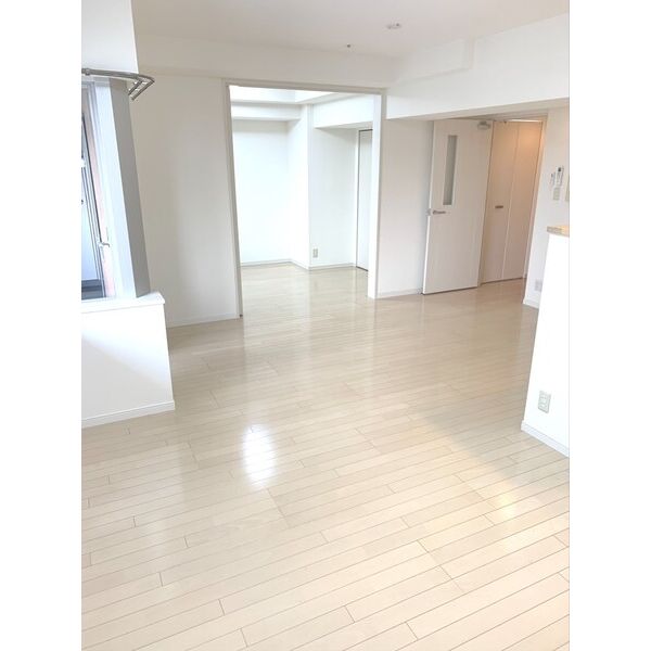 クロスレジデンス大阪新町 室内写真1