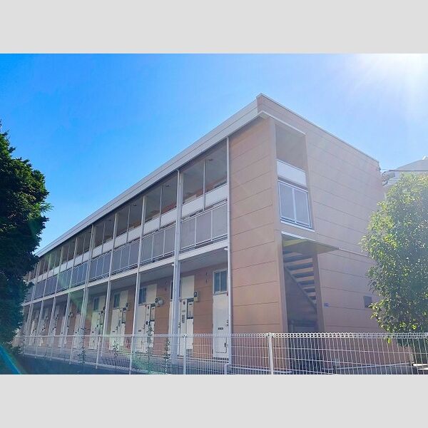 レオパレスルミエール 建物画像