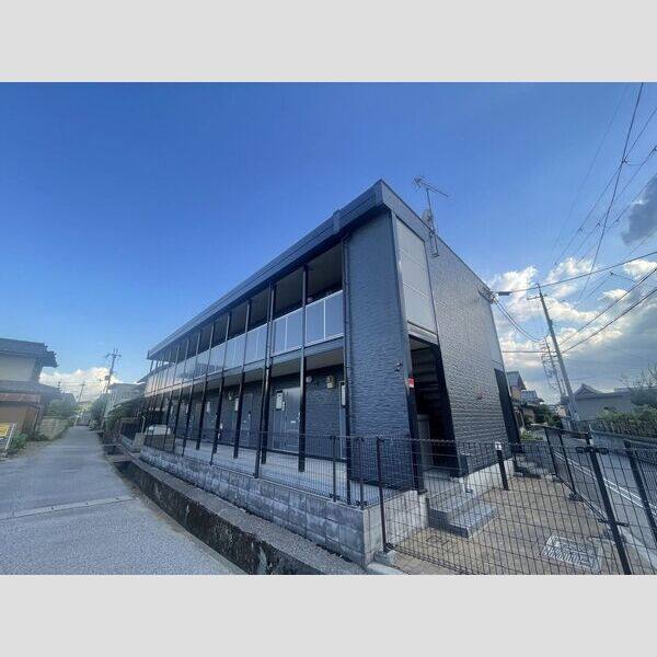 レオパレスチュラーティーダ 建物画像