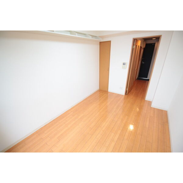 NANIWA一番館 室内写真6