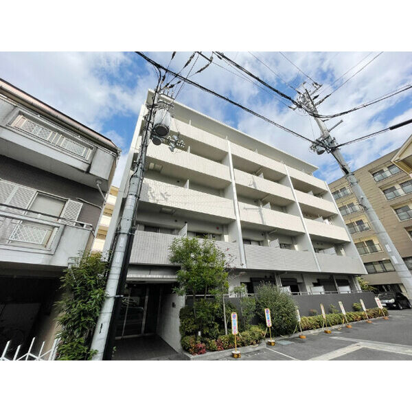 イー・ウエスト 建物画像