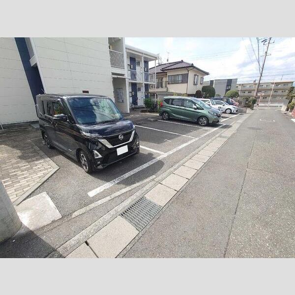 レオパレスカンピオーネ 室内写真3