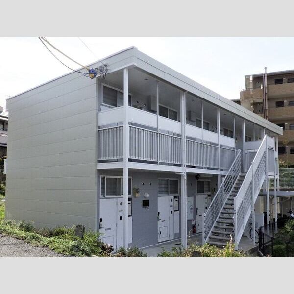 レオパレス千里山