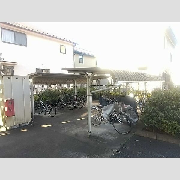 レオパレスルースト 室内写真7
