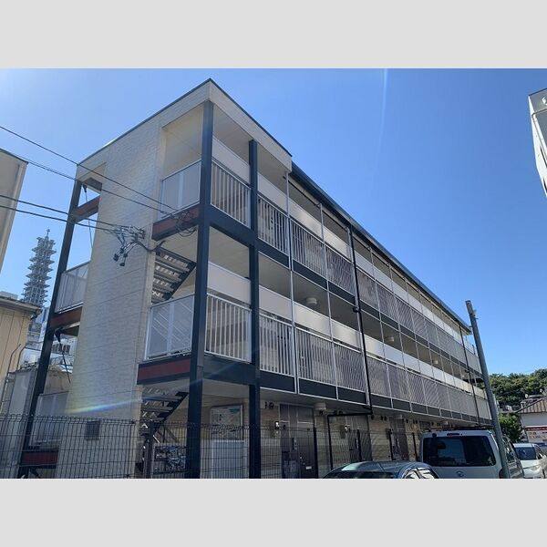 レオパレスセントレア 建物画像