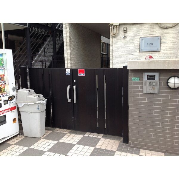 レオパレスラピス 室内写真3