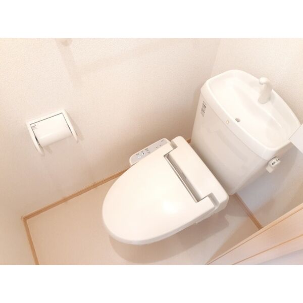 プレジェーネ 一津屋 室内写真4