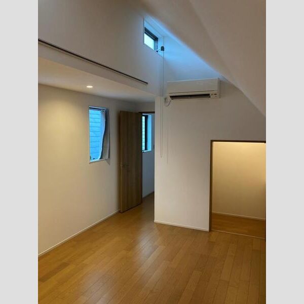 弦巻戸建 室内写真1
