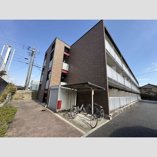 レオパレスみたき 建物画像