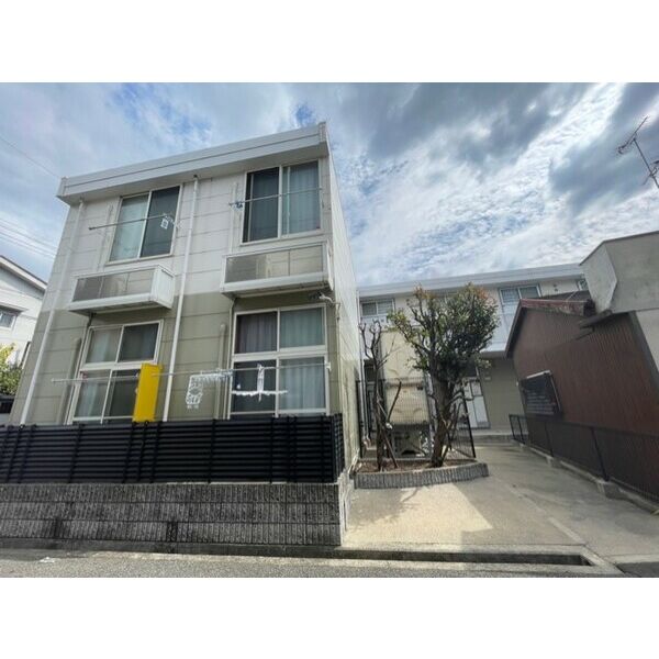 レオパレスアムール豊中南 建物画像