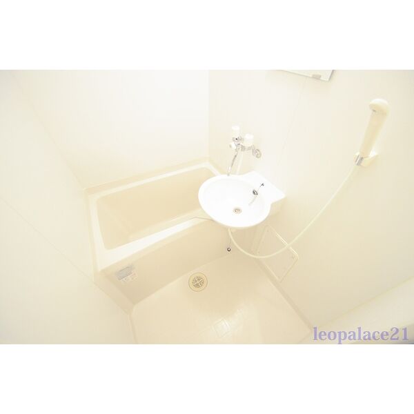 レオパレスセレーヌ 室内写真4