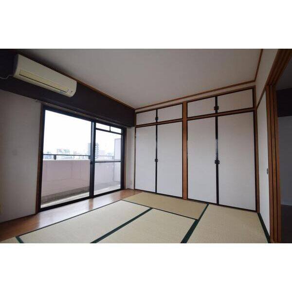 T’s　Court　Tokuya 室内写真3